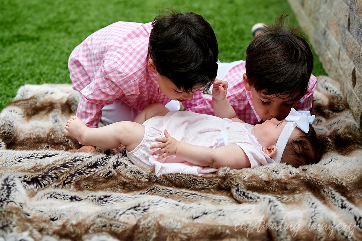 siblings outside