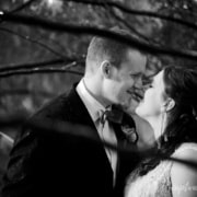 creative portraits on a rainy wedding day -