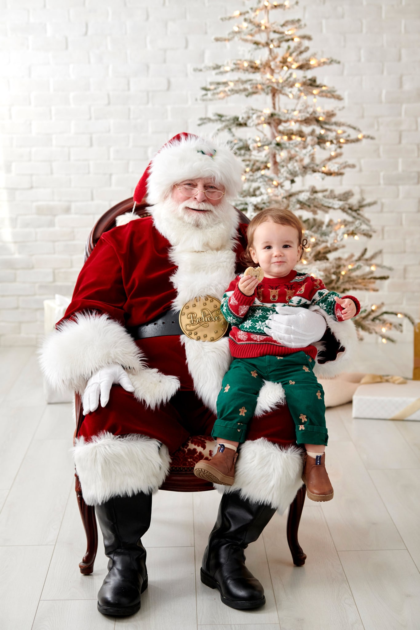 Cranberry Santa Photos - experience the magic of Santa!