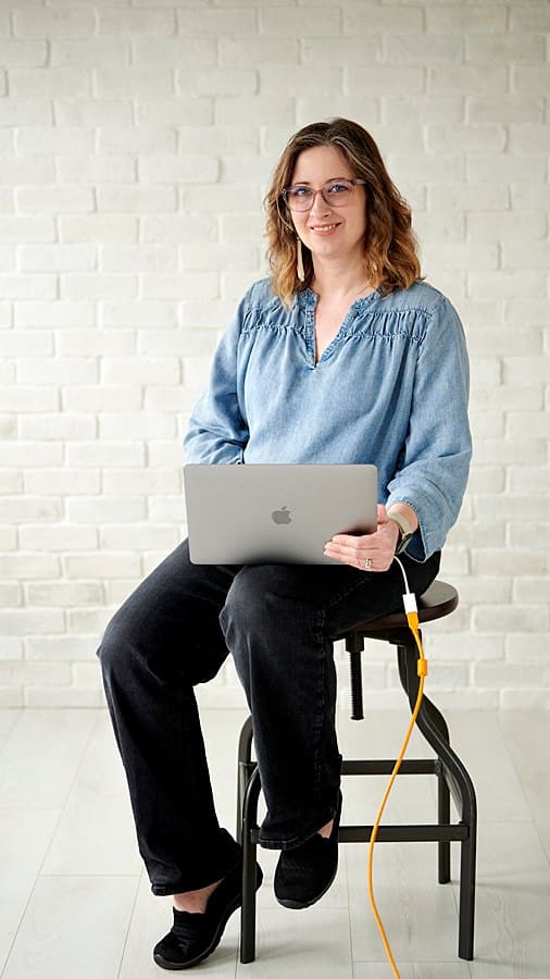 Pittsburgh-Portrait-Photographer-Captivating-Imagery Pittsburgh Commercial Photographer