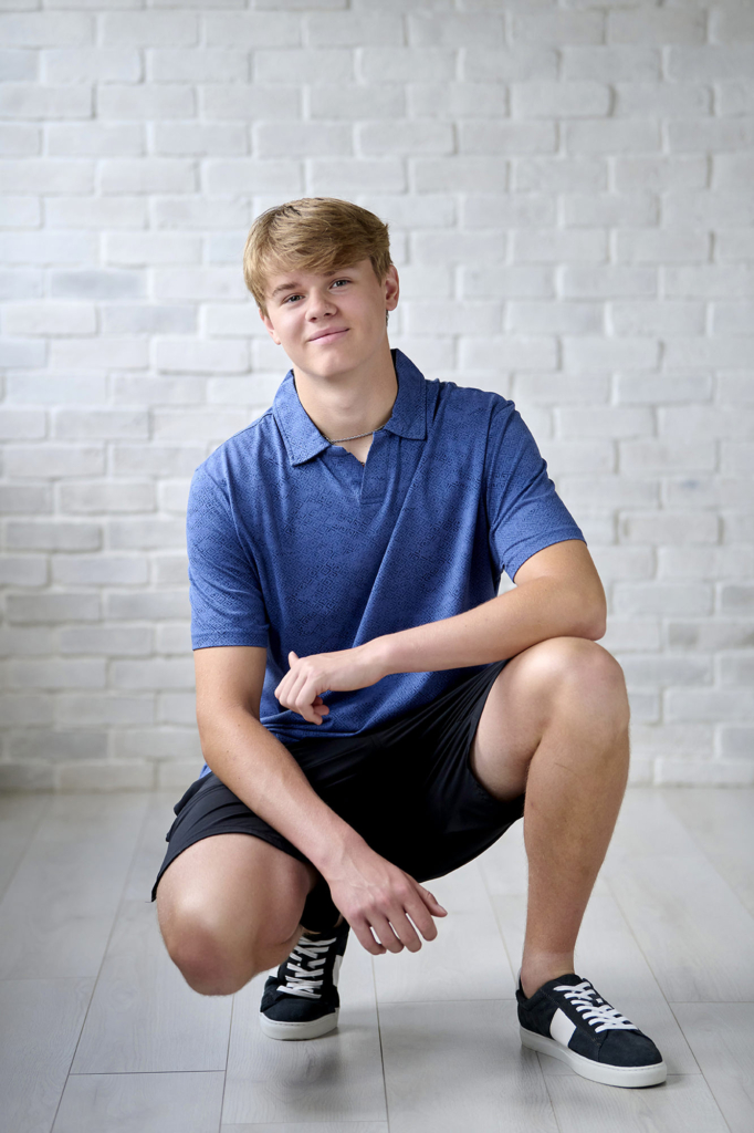 studio senior portrait - Looking Good Class of 2023